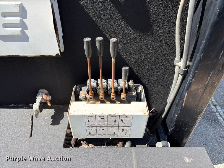 image for item FB8921 2011 International WorkStar 7400 utility / service truck