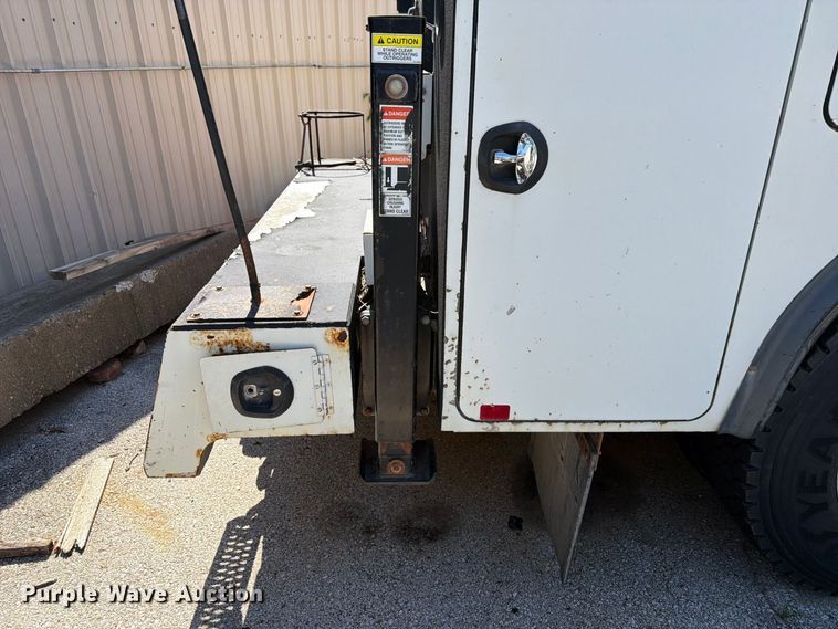 image for item FB8921 2011 International WorkStar 7400 utility / service truck