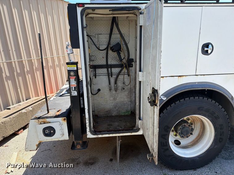 image for item FB8921 2011 International WorkStar 7400 utility / service truck
