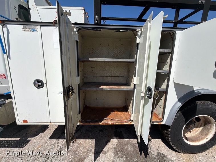 image for item FB8921 2011 International WorkStar 7400 utility / service truck