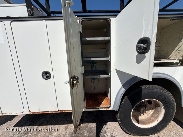 image for item FB8921 2011 International WorkStar 7400 utility / service truck