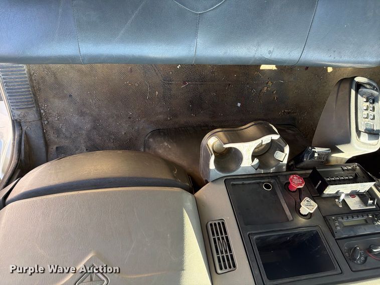 image for item FB8921 2011 International WorkStar 7400 utility / service truck