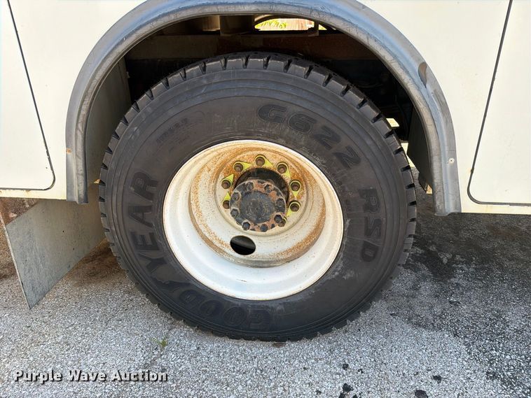 image for item FB8921 2011 International WorkStar 7400 utility / service truck