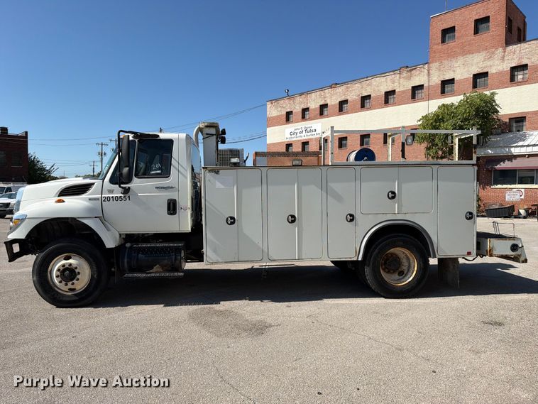 image for item FB8922 2010 International WorkStar 7400 utility / service truck