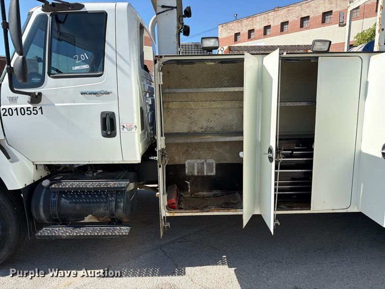 image for item FB8922 2010 International WorkStar 7400 utility / service truck