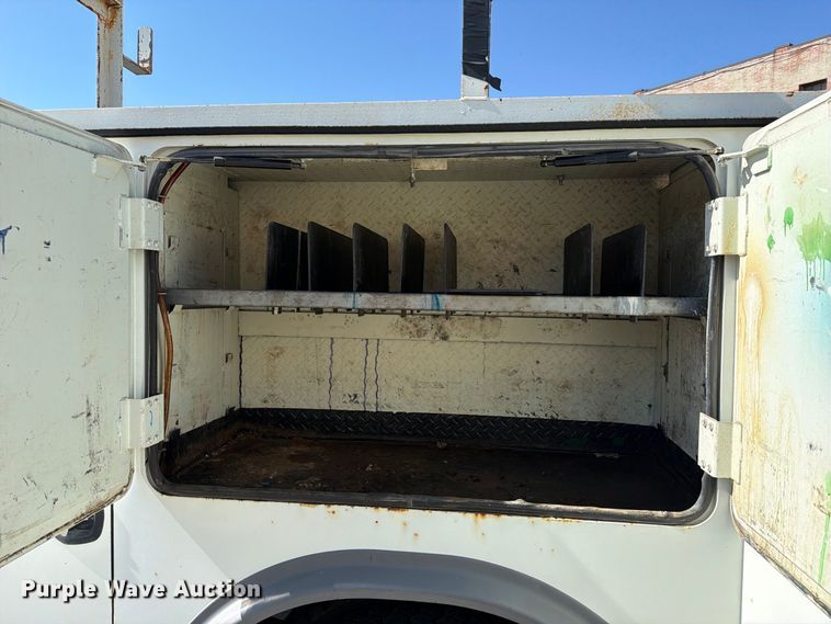 image for item FB8922 2010 International WorkStar 7400 utility / service truck