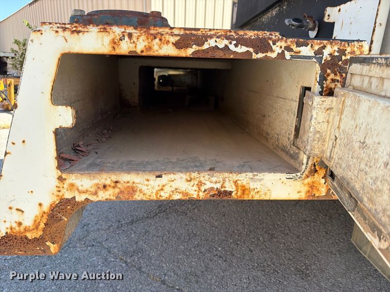 image for item FB8922 2010 International WorkStar 7400 utility / service truck