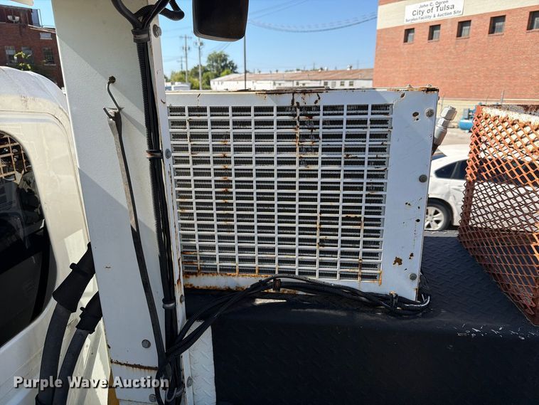 image for item FB8922 2010 International WorkStar 7400 utility / service truck