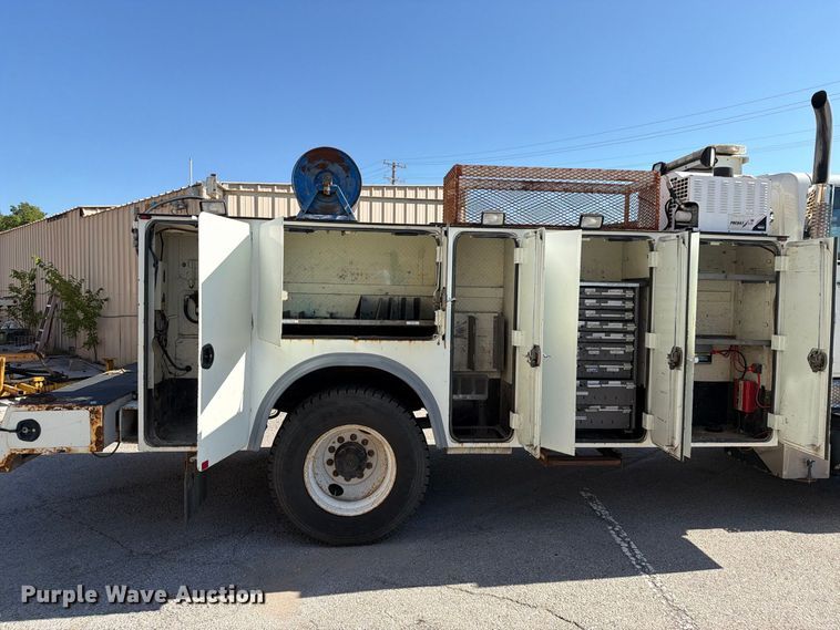 image for item FB8922 2010 International WorkStar 7400 utility / service truck