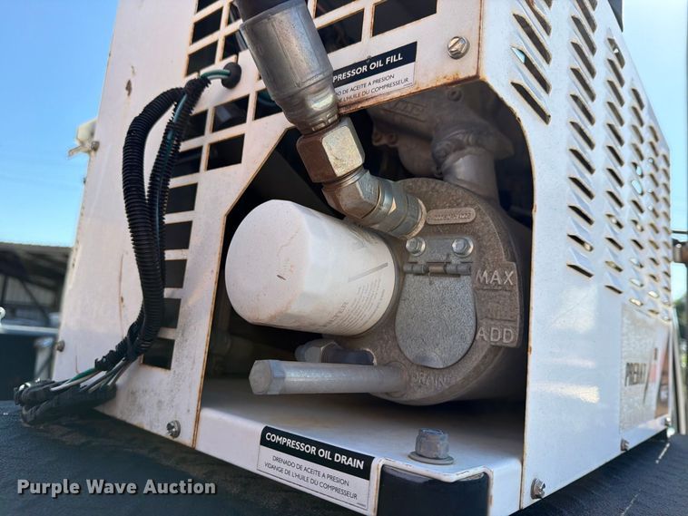 image for item FB8922 2010 International WorkStar 7400 utility / service truck