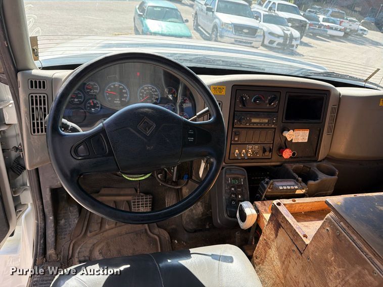 image for item FB8922 2010 International WorkStar 7400 utility / service truck