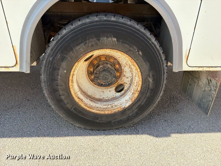 image for item FB8922 2010 International WorkStar 7400 utility / service truck