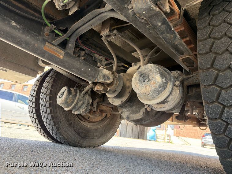 image for item FB8922 2010 International WorkStar 7400 utility / service truck