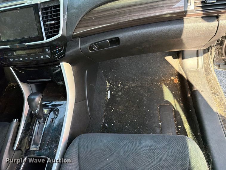 image for item FB8923 2016 Honda Accord 