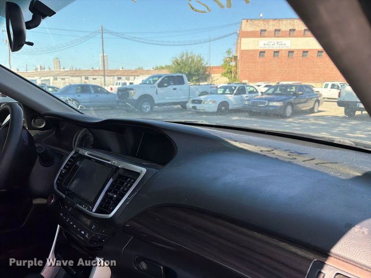 image for item FB8923 2016 Honda Accord 