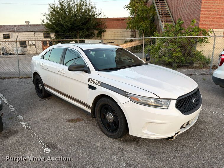 image for item FB8924 2013 Ford Taurus Police Interceptor 