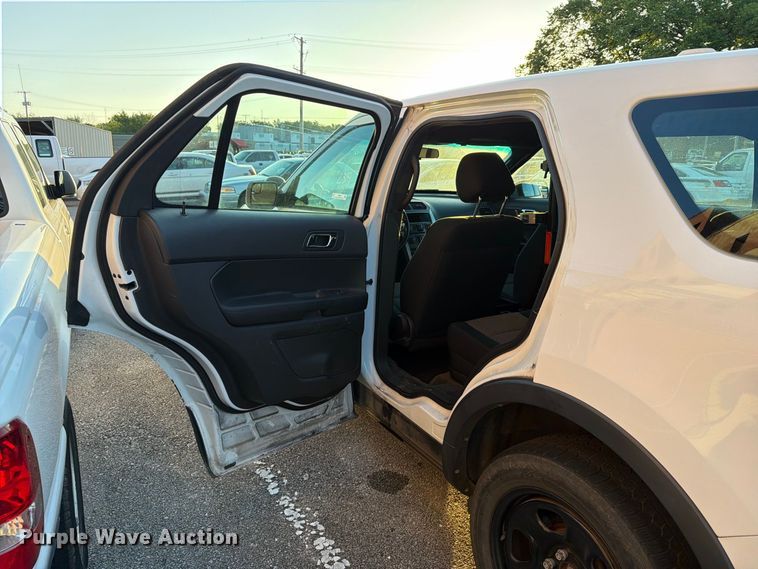 image for item FB8925 2013 Ford Explorer Police Interceptor SUV