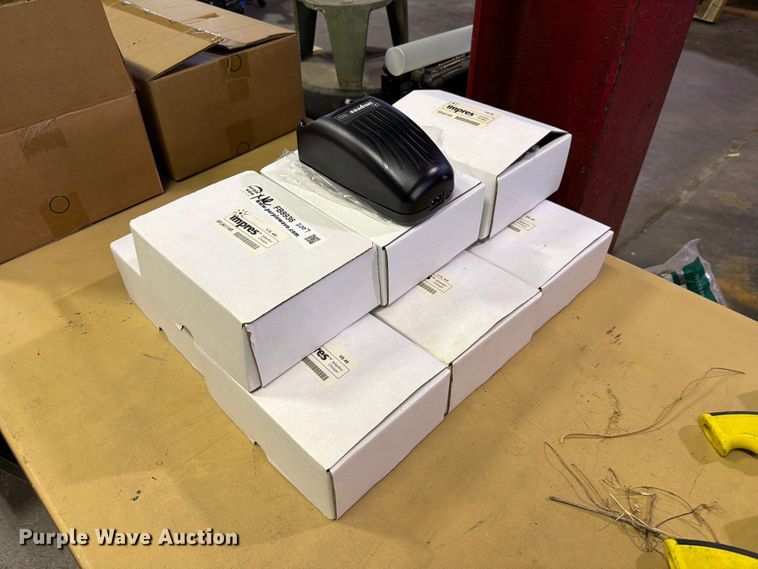 image for item FB8936 (9) Impres chargers