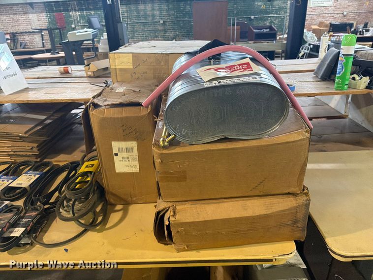 image for item FB8939 (5) Wildfire Pacific galvanized backpack firefighting pump