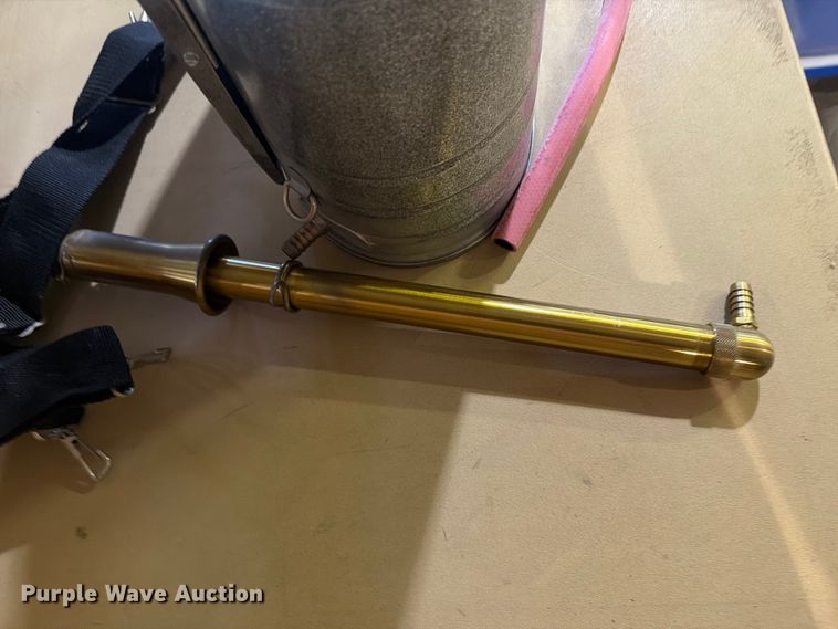 image for item FB8939 (5) Wildfire Pacific galvanized backpack firefighting pump