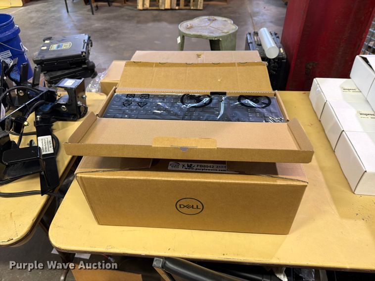 image for item FB8942 (20) Dell KB216-BK-US keyboards