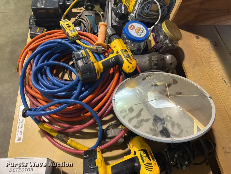 image for item FB8946 Tools