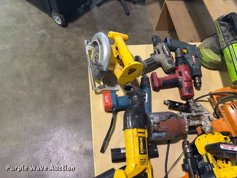 image for item FB8946 Tools