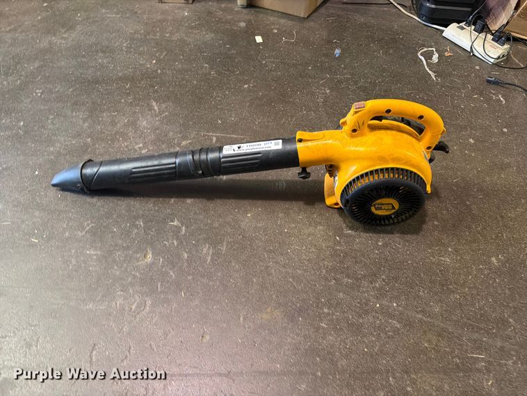 image for item FB8948 Poulan Pro BVM200 leaf blower