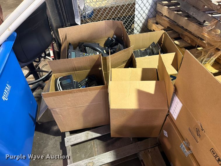 image for item FB8949 (5) pallets of phones