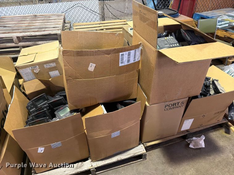 image for item FB8949 (5) pallets of phones