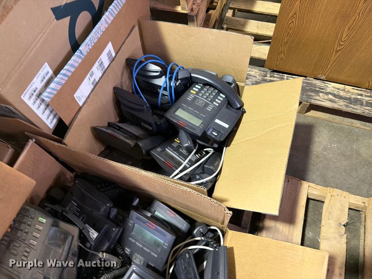 image for item FB8949 (5) pallets of phones