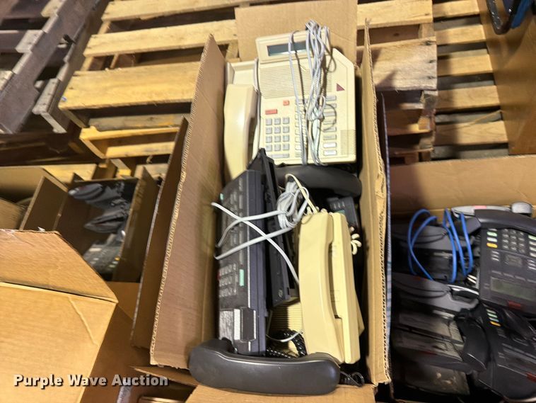 image for item FB8949 (5) pallets of phones