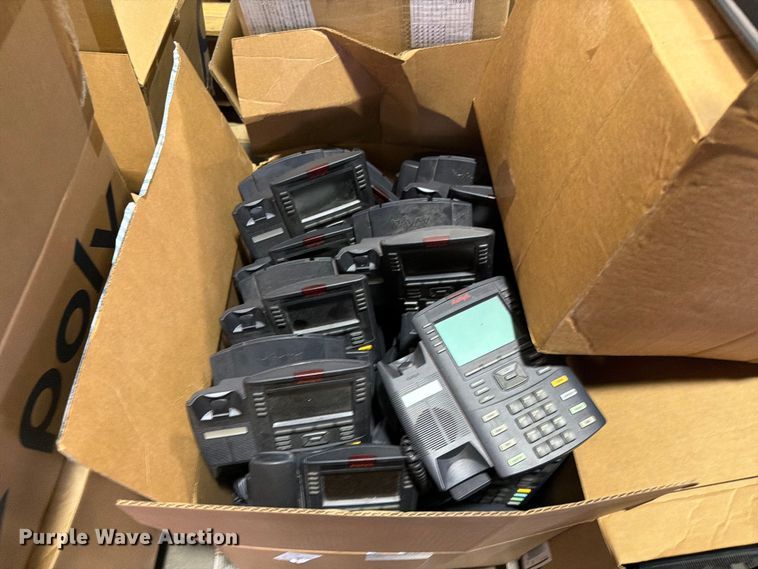 image for item FB8949 (5) pallets of phones