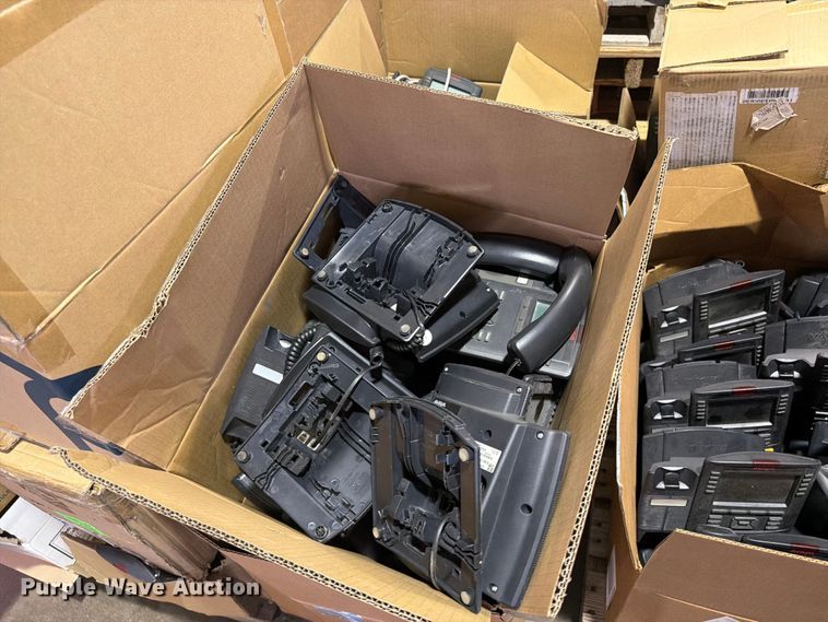 image for item FB8949 (5) pallets of phones