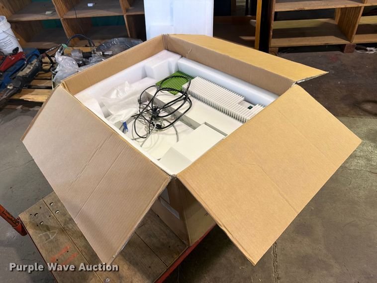 image for item FB8950 Perkins Elmer Lambda 25 UV/VIS spectrometer