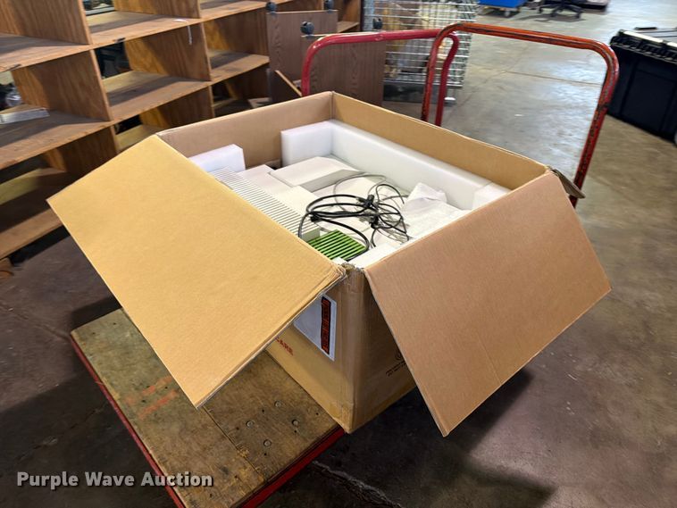 image for item FB8950 Perkins Elmer Lambda 25 UV/VIS spectrometer