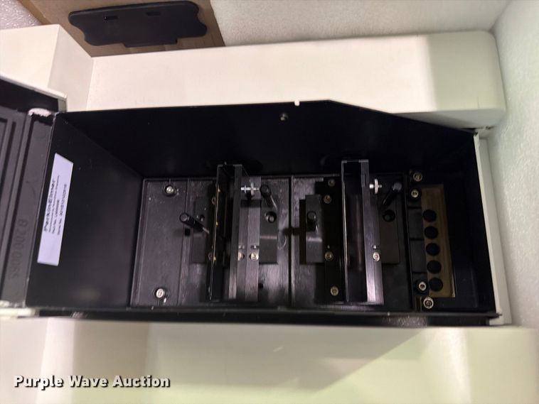 image for item FB8950 Perkins Elmer Lambda 25 UV/VIS spectrometer