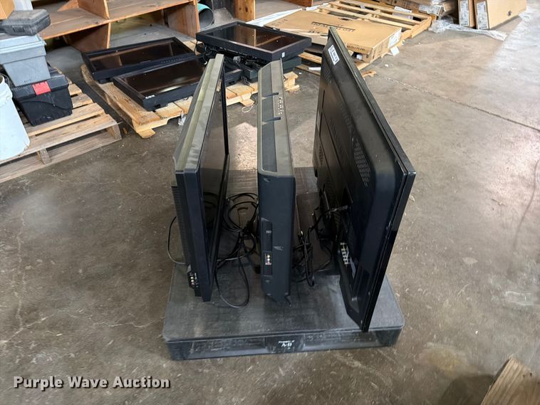 image for item FB8957 (3) TVs