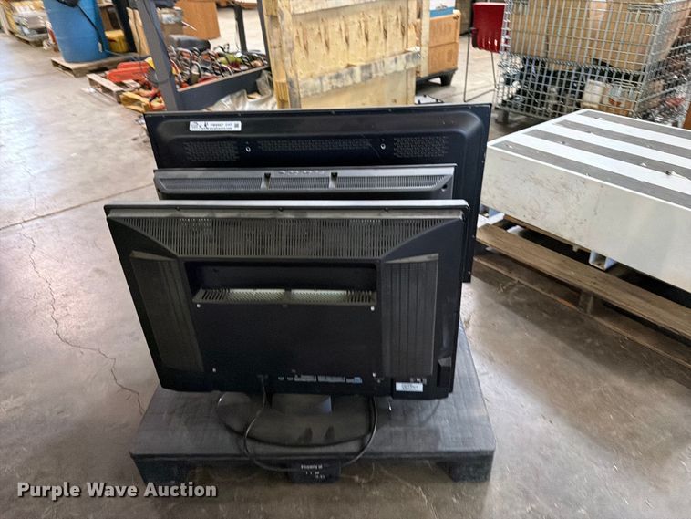 image for item FB8957 (3) TVs