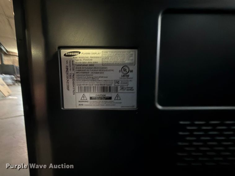 image for item FB8957 (3) TVs