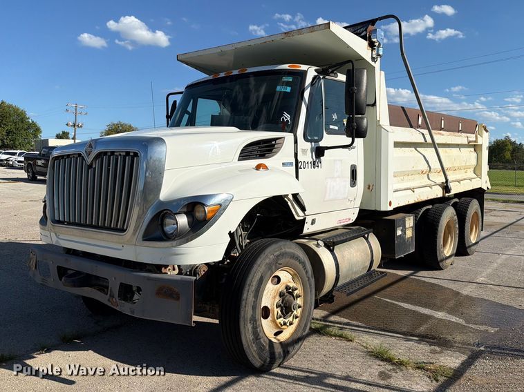 image for item FB8958 2011 International WorkStar 7400 dump truck