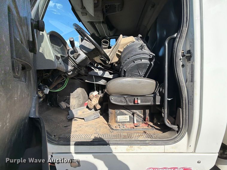 image for item FB8958 2011 International WorkStar 7400 dump truck