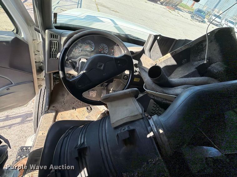 image for item FB8958 2011 International WorkStar 7400 dump truck