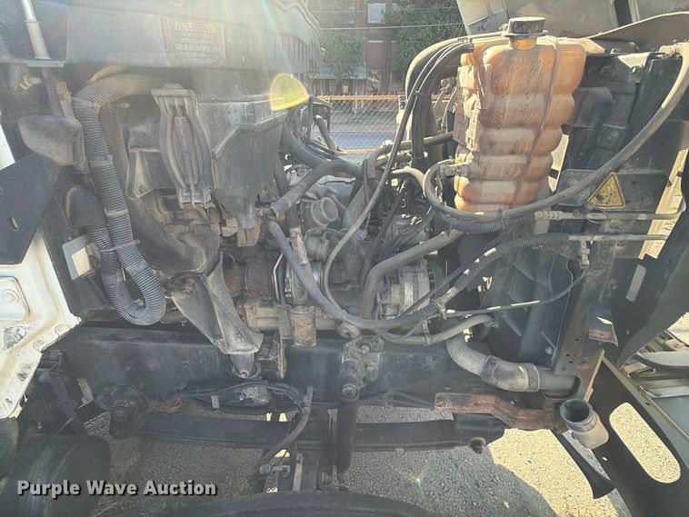 image for item FB8958 2011 International WorkStar 7400 dump truck