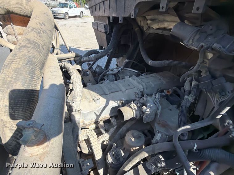 image for item FB8958 2011 International WorkStar 7400 dump truck