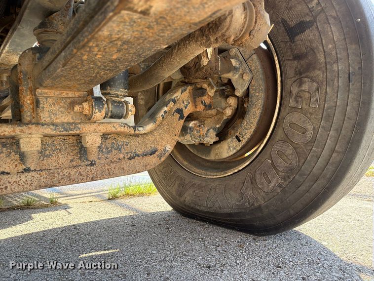 image for item FB8958 2011 International WorkStar 7400 dump truck