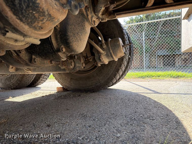 image for item FB8958 2011 International WorkStar 7400 dump truck