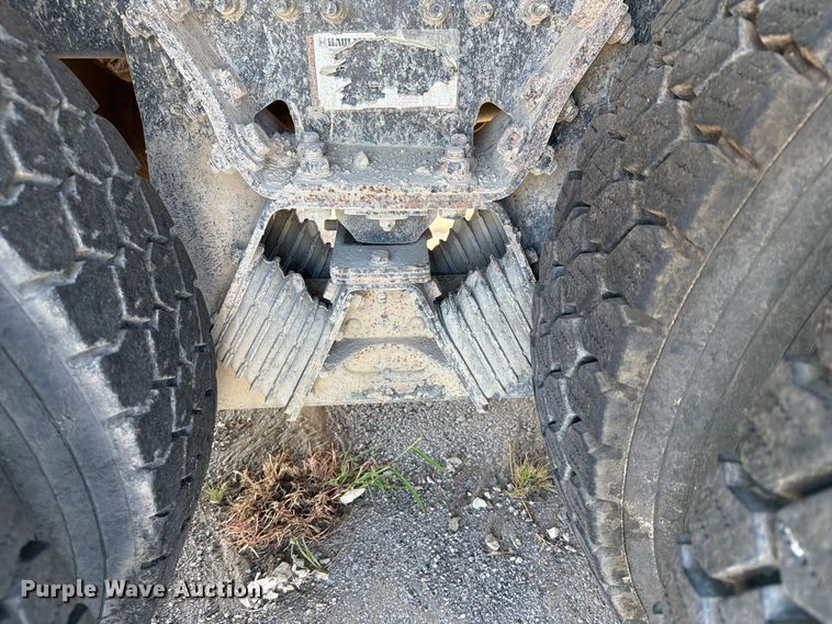 image for item FB8958 2011 International WorkStar 7400 dump truck
