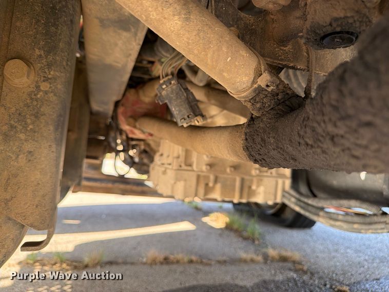 image for item FB8958 2011 International WorkStar 7400 dump truck