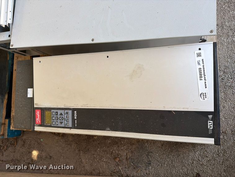 image for item FB8959 (4) Danfoss VLT 8000 variable frequency drives